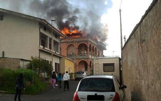 Solarussa Incendio (Foto Oristano la cittÃ  che vorrei) 