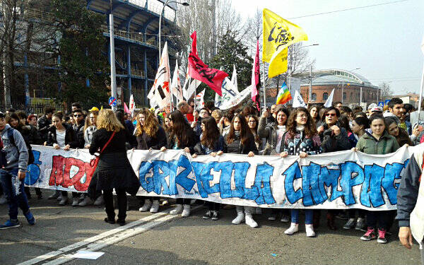 Scuola Cabras a Bologna - Giornata dell'impegno e della memoria