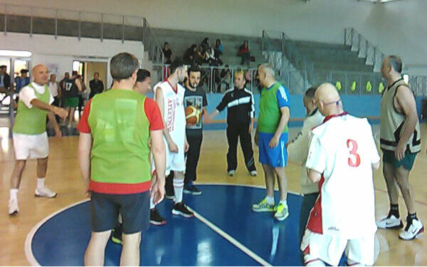 Disabili vs politici basket