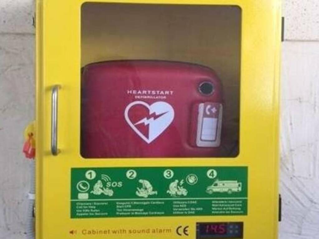 defibrillatore città