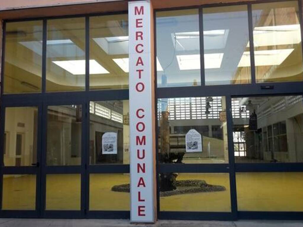 Oristano - mercato comunale via Mazzini