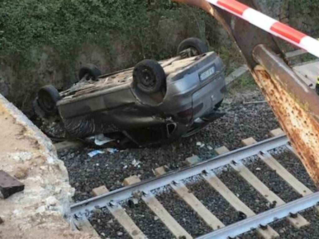 golfo-aranci-incidente-treno-auto-ferrovie