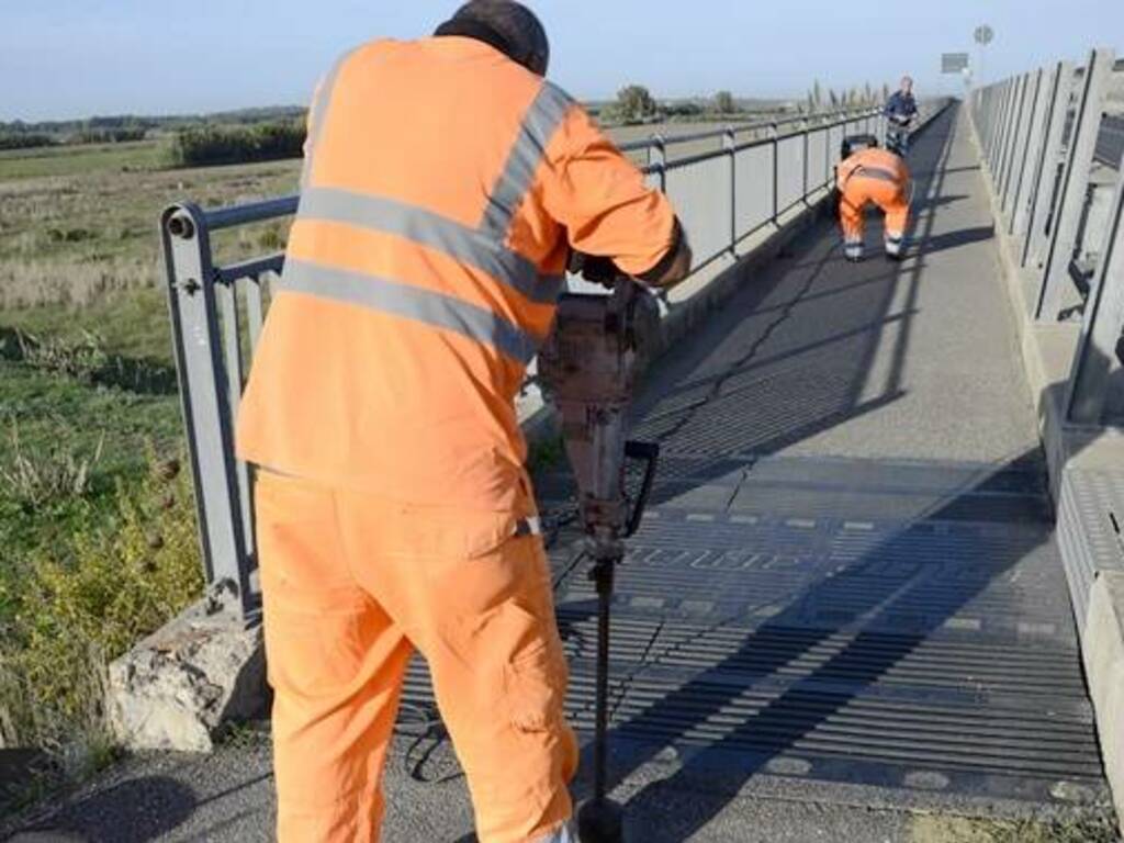 oristano-ponte-brabau-illuminazione-rotary-lavori