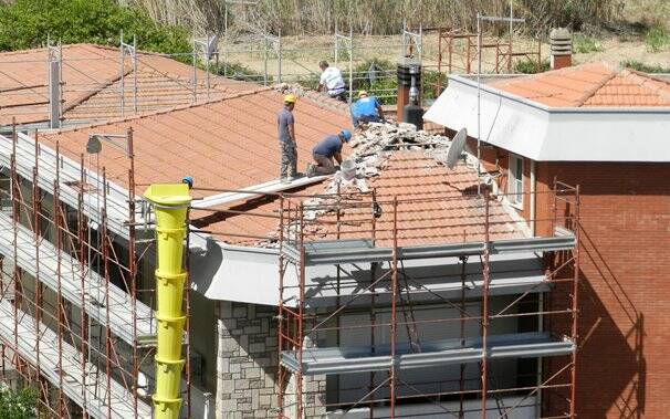 cantiere-casa-in-costruzione-muratori