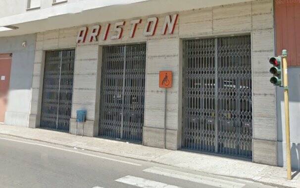 Oristano - Cinema Ariston chiuso