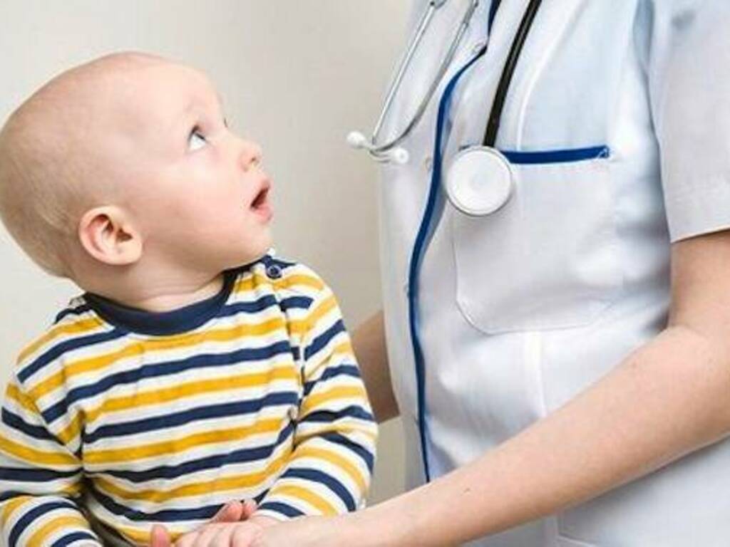 Pediatra Medico Salute Bambino