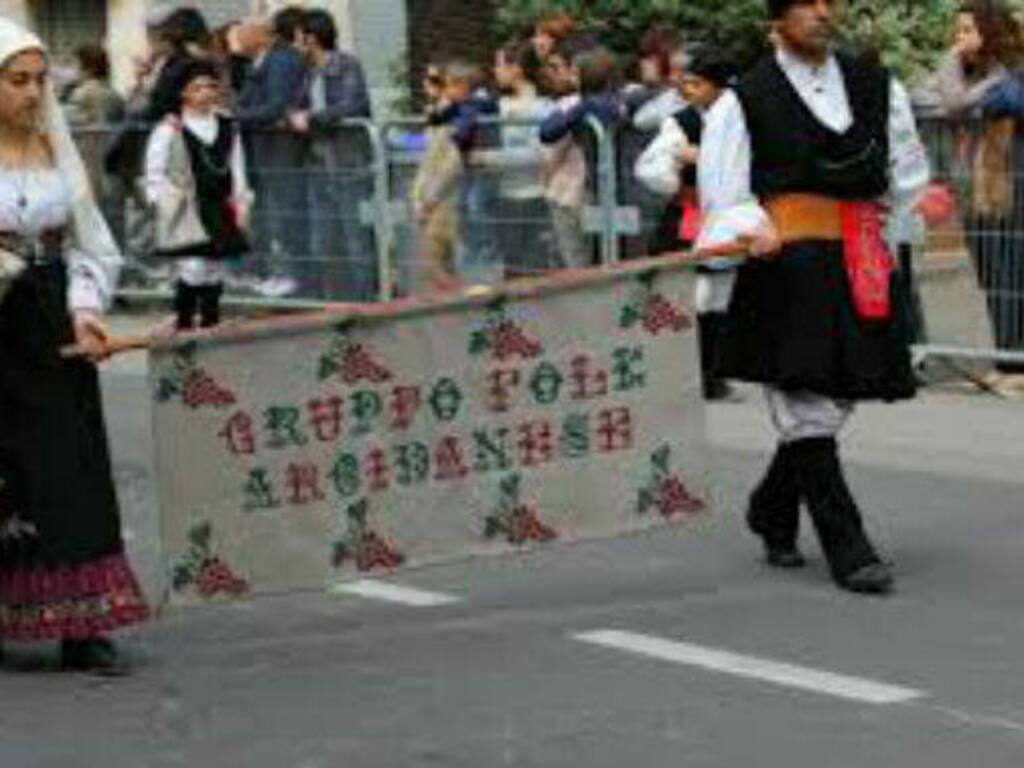 gruppo folk arcidanese san nicolÃ² arcidano