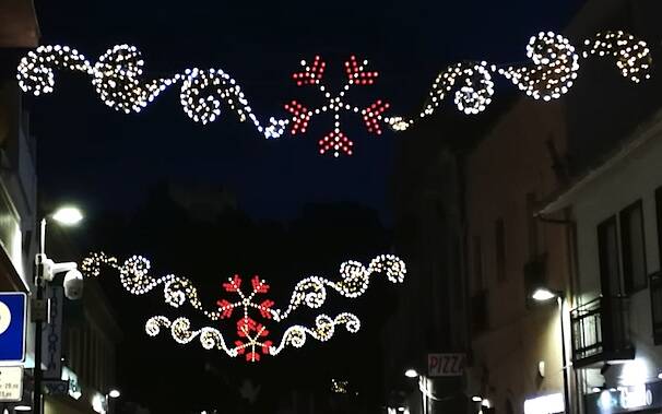 Oristano Natale Luminarie Via Tirso