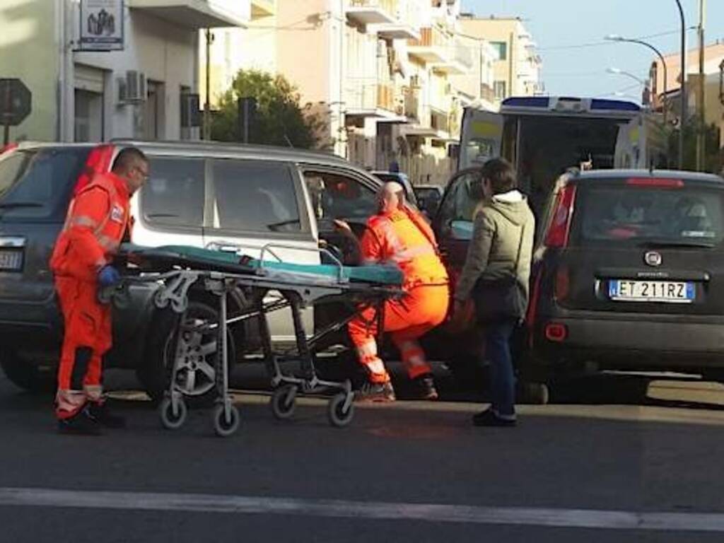 Oristano incidente via marche