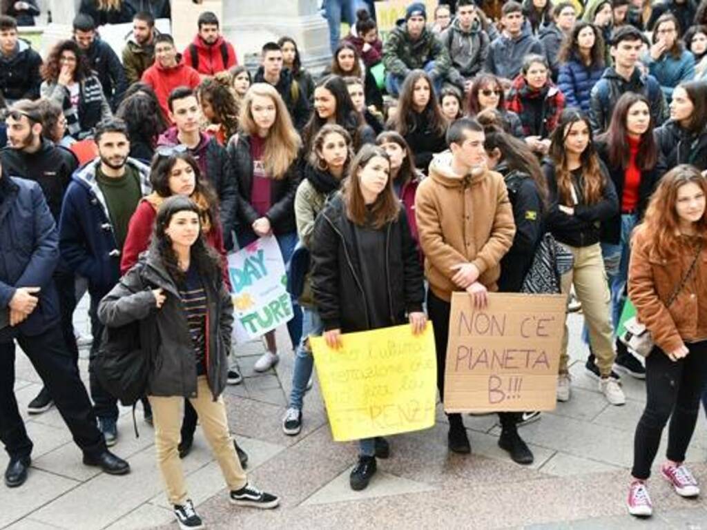 Oristano - manifestazione studenti - cambiamento climatico 4