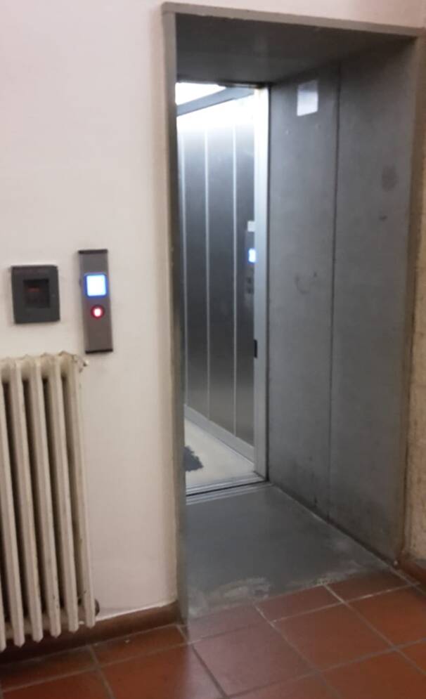 Oristano - comune - ascensore aggiustato
