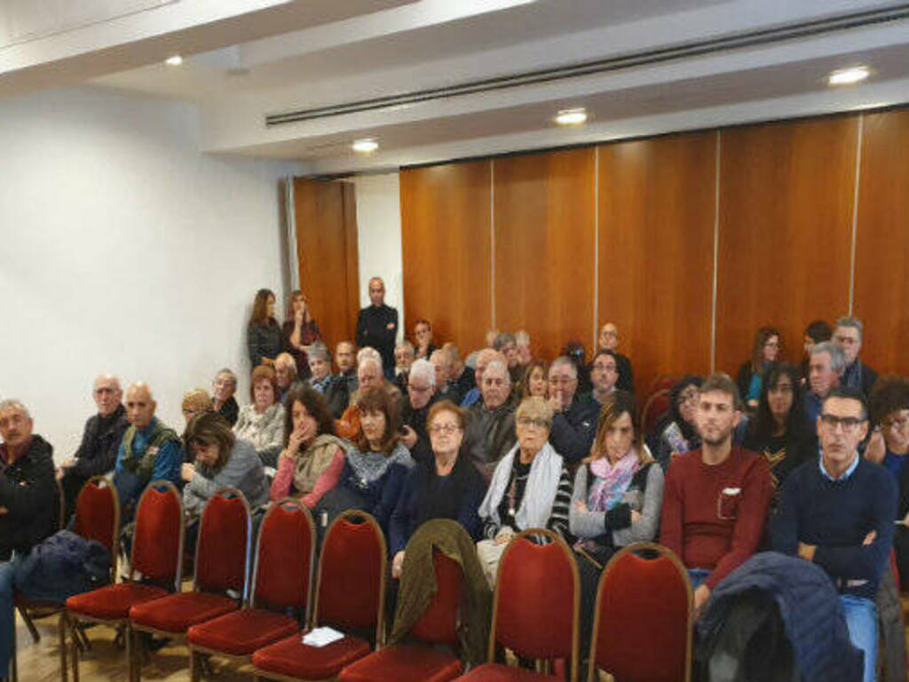 Oristano - pubblico incontro sindacati