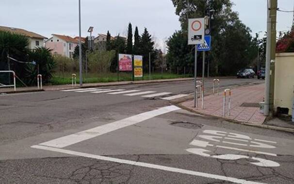 Oristano - via Marroccu - strisce pedonali e illuminazione