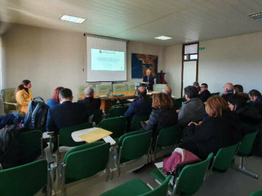 Oristano - primo incontro informativo consorzio industriale impianto rifiuti masangionis