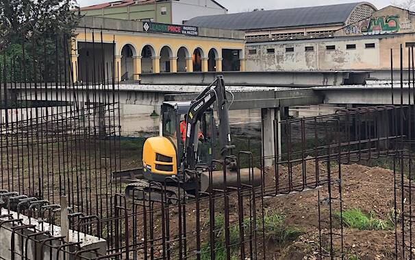 Oristano via mariano iv parcheggio mercato civico