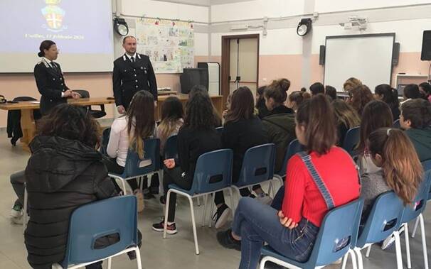 incontro carabinieri e studenti Usellus