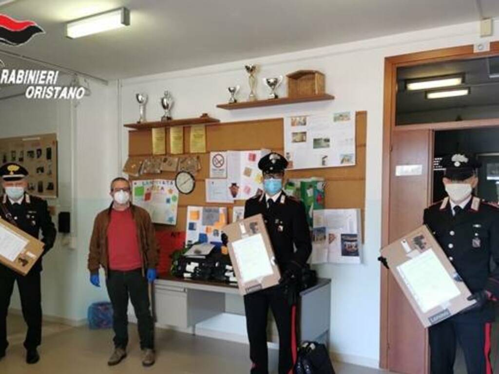 Gonnosno Usellus Baressa - Consegna libri carabinieri 4