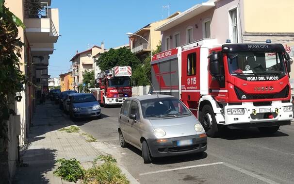 Oristano - via Lombardia - vigili del fuoco