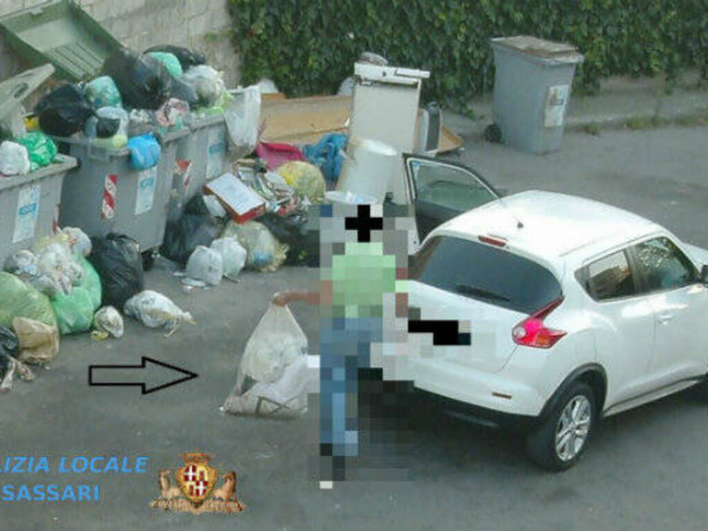 Polizia locale sassari fototrappole contro incivili e rifiuti abusivi