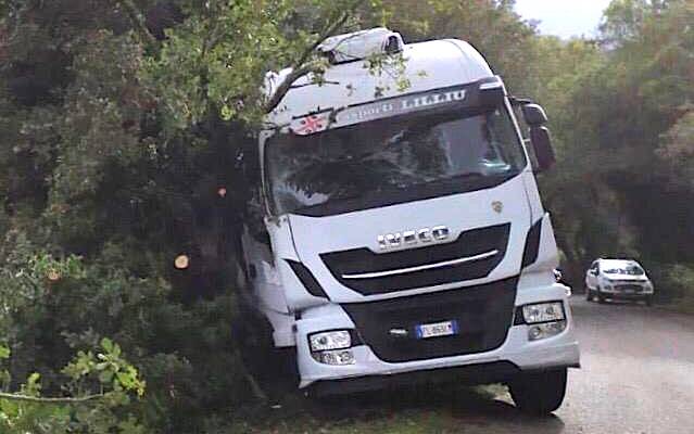 Santu Lussurgiu incidente camion