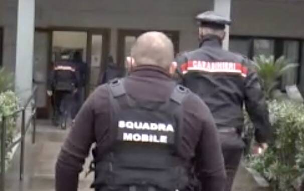 Polizia carabinieri Droga operazione