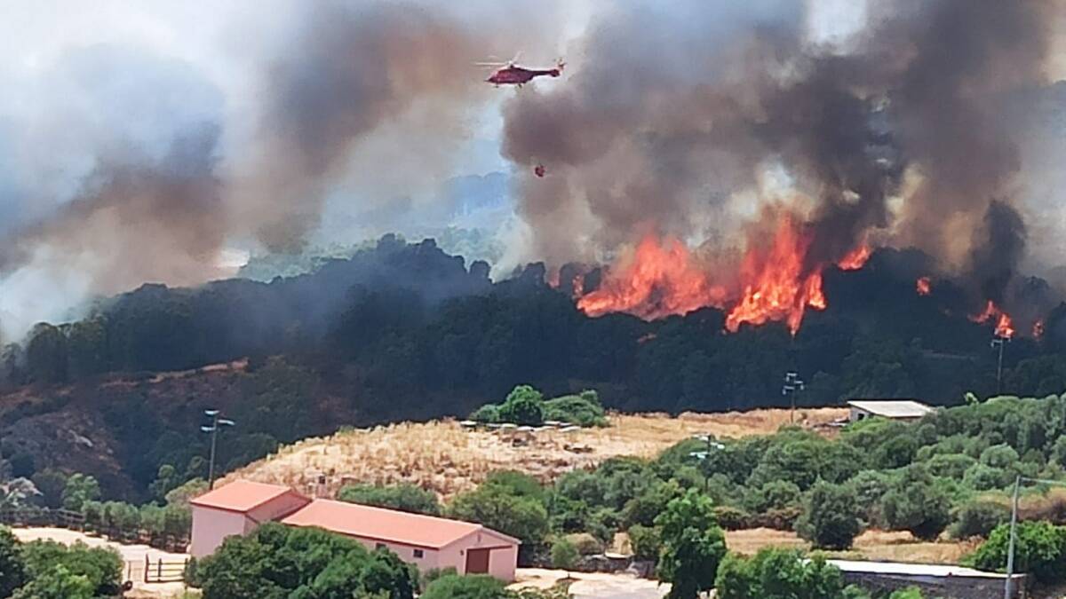 Mezzi di soccorso - elicotteri vigili del fuoco - incendio