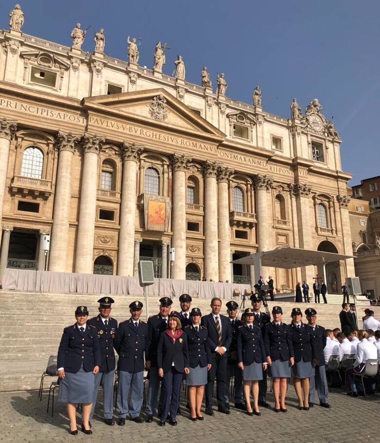 Coro polizia in Vaticano