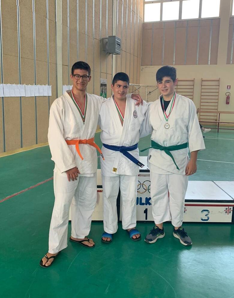 Terralba judo - athletes with medals