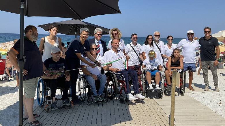 Inaugurato il secondo accesso al mare per disabili