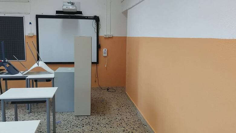 Un'aula della scuola primaria di Sedilo