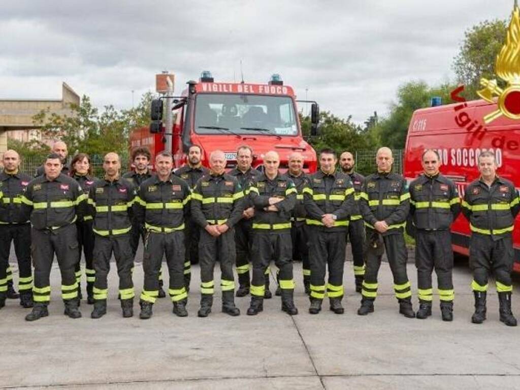 Vigili del fuoco Oristano cerimonia saluto Bonfiglio