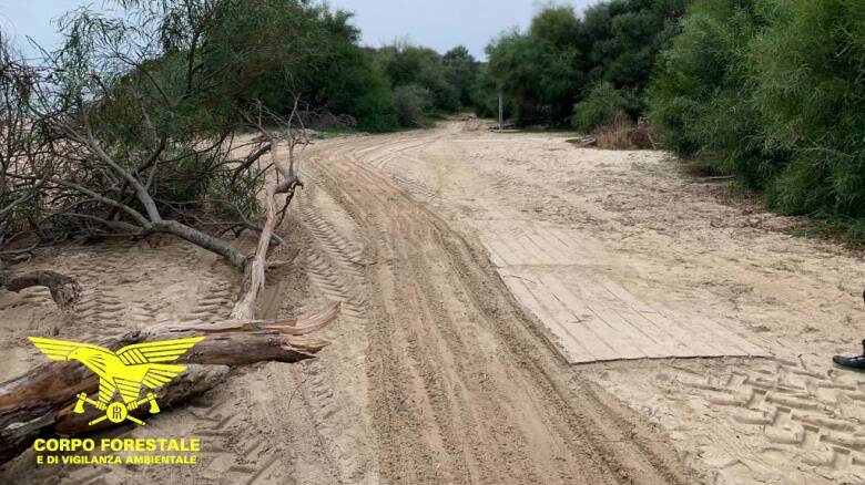 Tuerredda dune solchi trattore