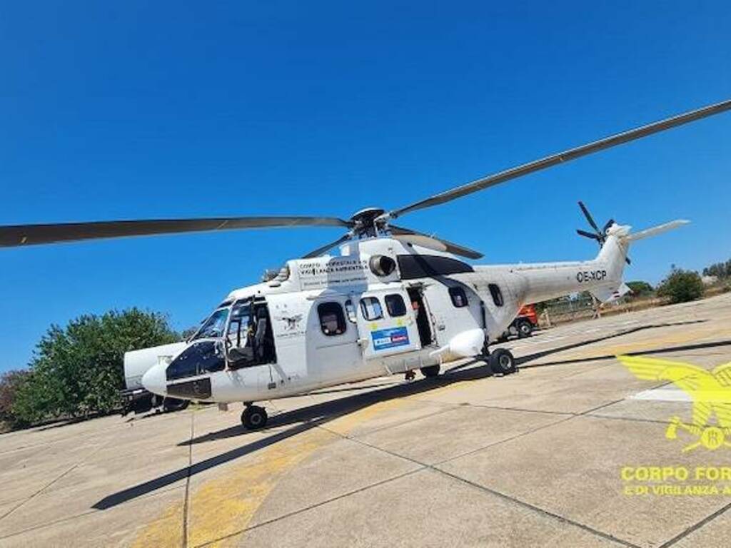 Elicottero Super Puma Corpo forestale 2023 Fenosu 