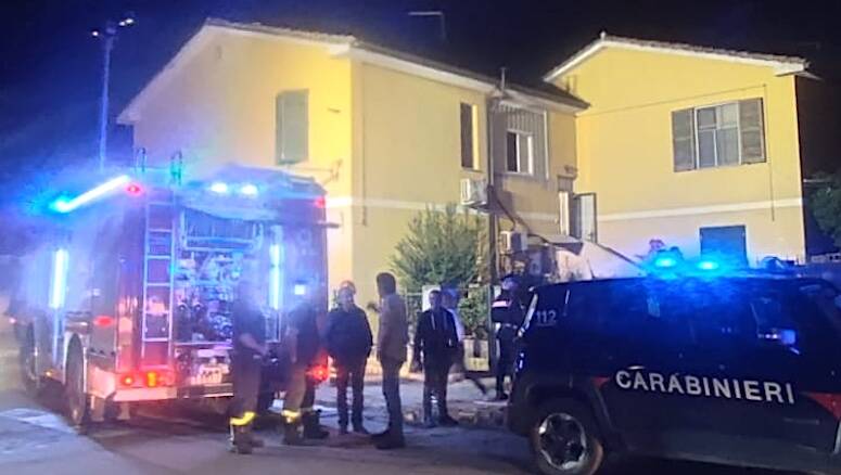 uta carabinieri vigili fuoco notte incendio casa pensionata