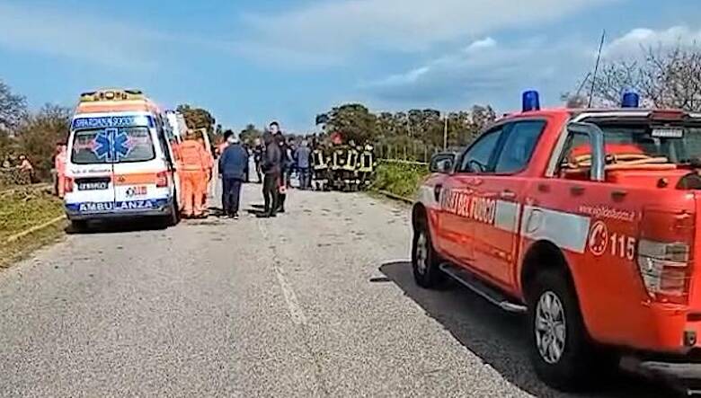 Ghilarza incidente stradale ambulanza vigili del fuoco