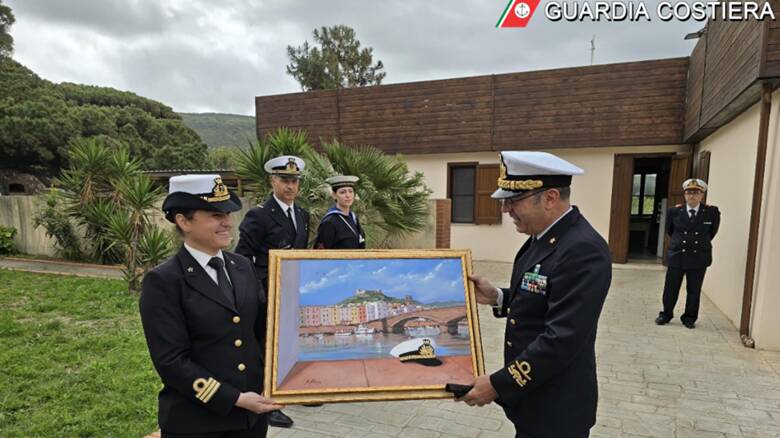 Il contrammiraglio Mario Valente insieme alla tenente di vascello Alessandra Gabrini