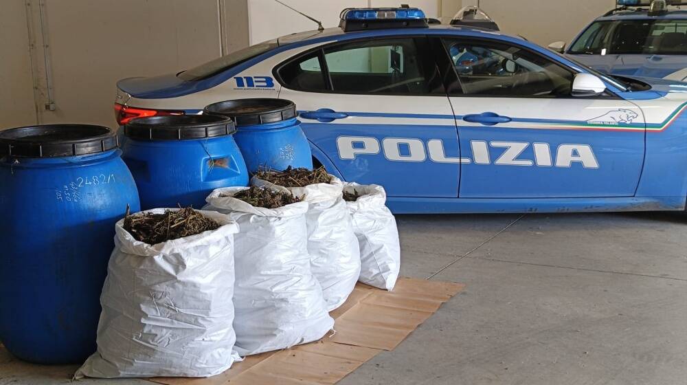 Sequestro marijuana Orosei - Foto della Polizia di Stato